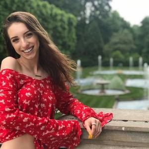 Meet your Posher, Caycee